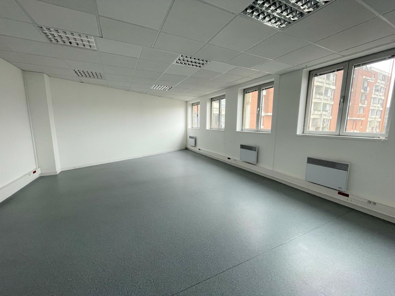 Bureau Villeneuve-d'Ascq 2369m² Location bureau Villeneuve-d'Ascq Nord OLBUR2202327 5